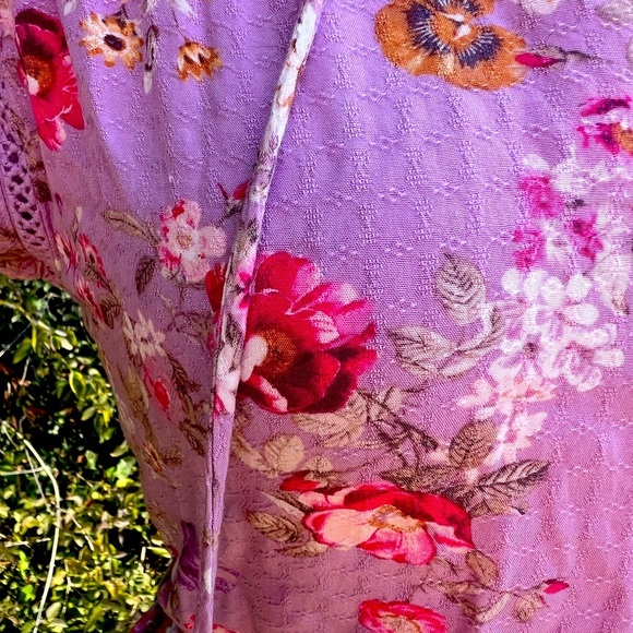 BUFFALO DAVID BITTON 🌻Floral lavender Blouse - Picture 2 of 7
